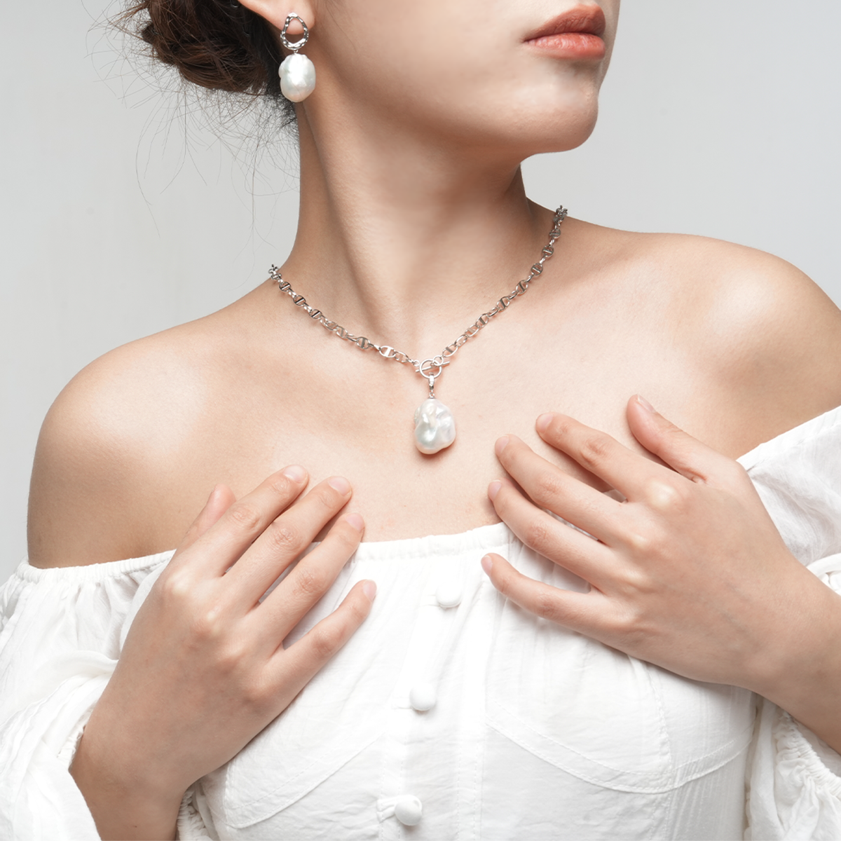 冰雪琉璃-20-30mm白色淡水巴洛克珍珠吊坠 淡水巴洛克 Pearl Pendant product display