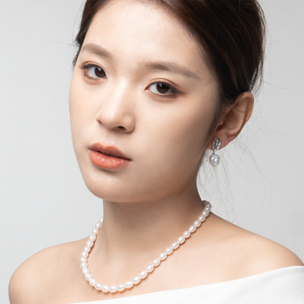 落英 -9-12mm白色淡水无核keshi珍珠耳坠 淡水keshi Pearl Earrings related product