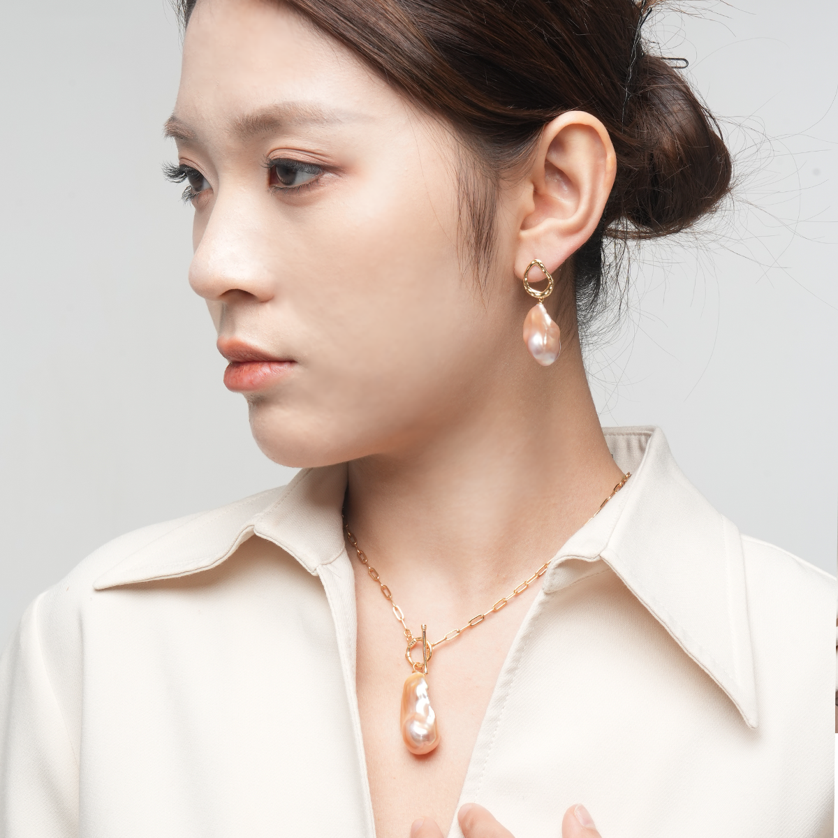 锦绣琉璃-20-30mm炫彩紫淡水巴洛克珍珠吊坠 淡水巴洛克 Pearl Pendant product display