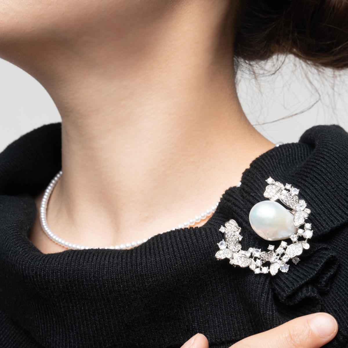 花环-胸针 淡水巴洛克 Pearl Brooch detail view