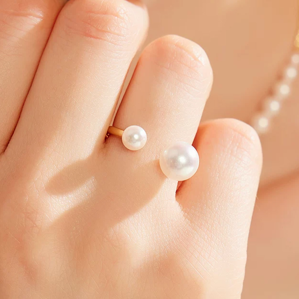 海水akoya珍珠戒指18K金双珠指环气质简约戒指 Freshwater Pearl Ring detail view