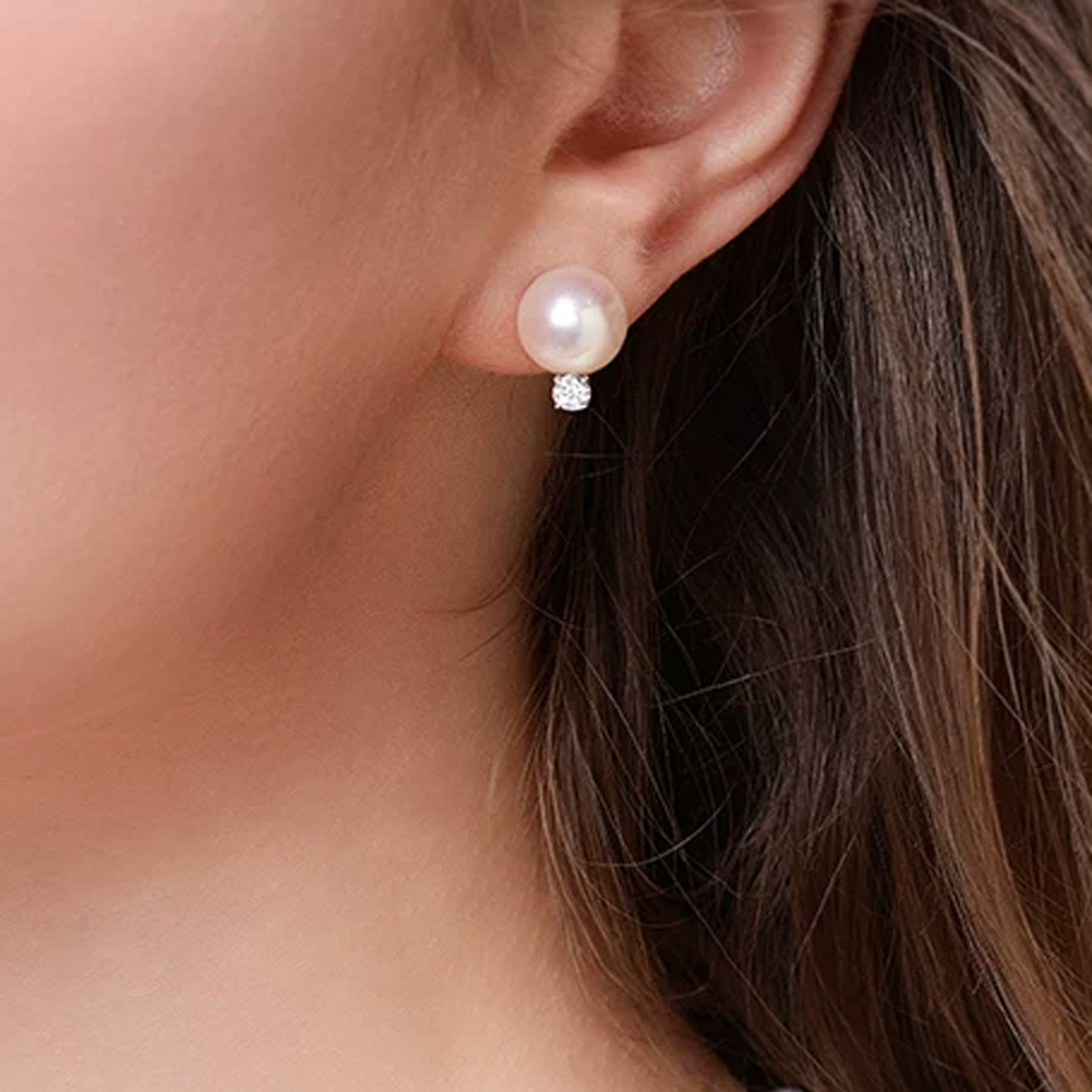 Akoya海水珍珠耳钉18K白金天然钻石耳环 Freshwater Pearl Earrings detail view