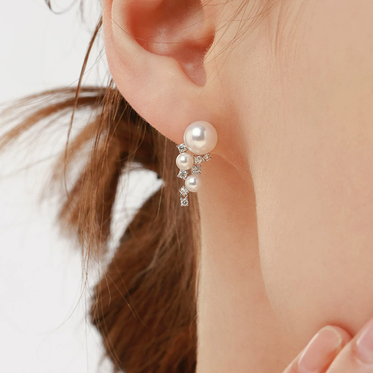 海水Akoya珍珠繁星耳钉18K金天然钻石精致轻奢耳钉耳饰 Freshwater Pearl Earrings detail view