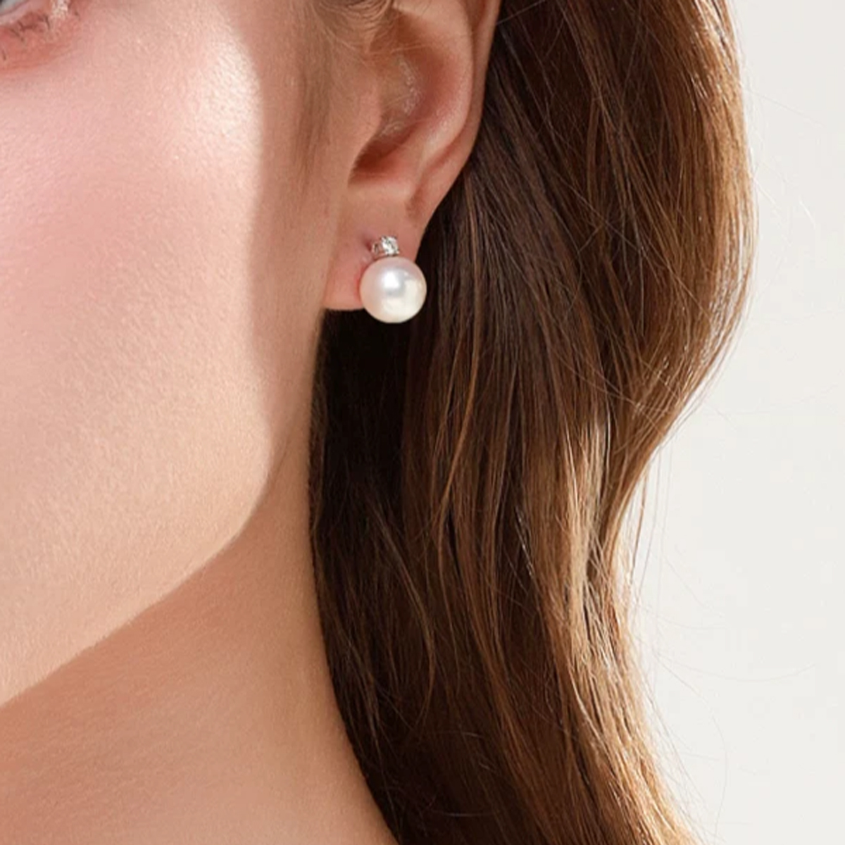 Akoya海水珍珠耳钉 Freshwater Pearl Earrings detail view